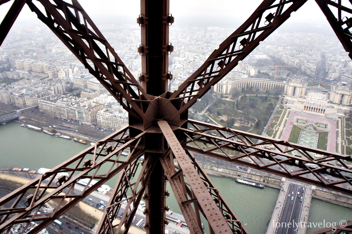 Lift Eiffel Tower